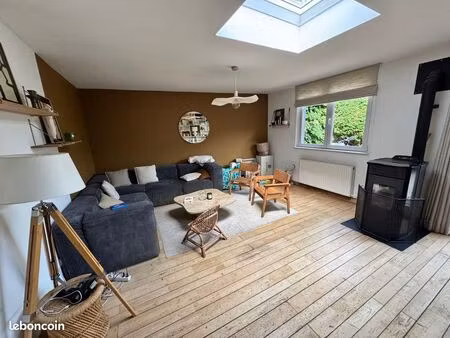 maison 8 pièces 126 m²