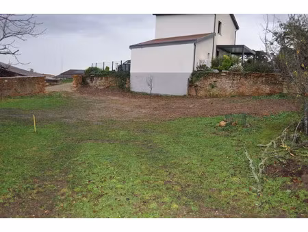 vente terrain à batir à lachassagne (69480)  153 000 €