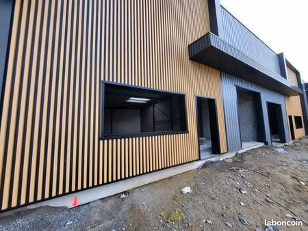 local 147 m² saint-avé