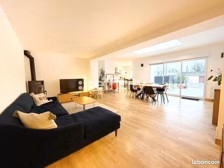 maison 6 pièces 142 m²