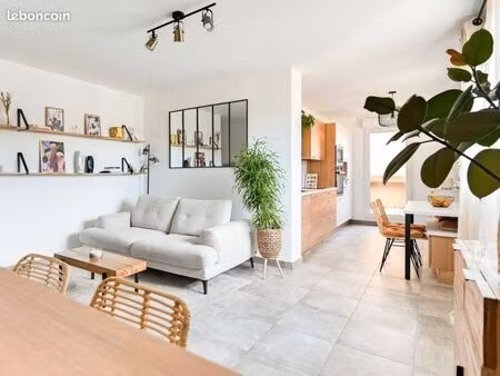 appartement t4 d’exception avec terrasse & grand garage – dardilly-le-haut