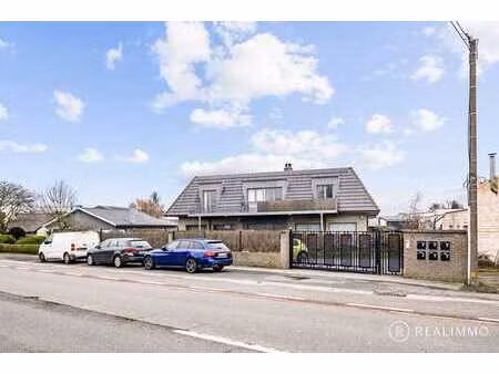 luxueux penthouse de 160 m² avec 3 chambres à coucher et ...