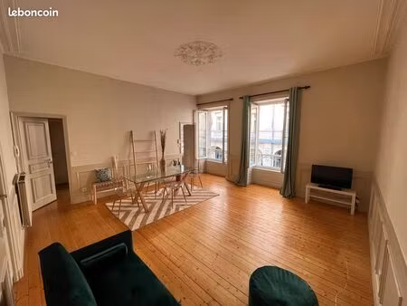 magnifique appartement t3 meublé style haussmannien