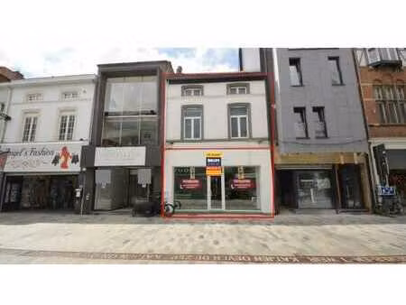 commercieel gebouw met potentieel kattestraat