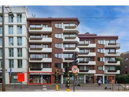 commerce - rez-de-chausée