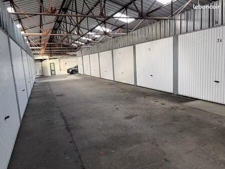 location parking clos couvert