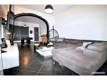 maison 6 pièces 178 m²