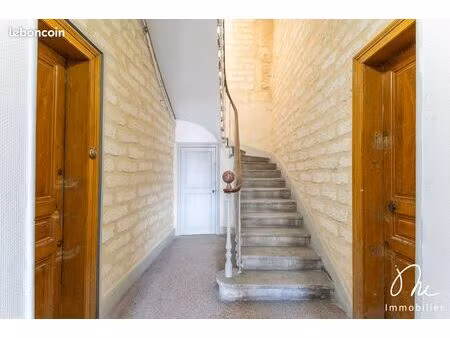 immeuble 5 pièces 103 m²