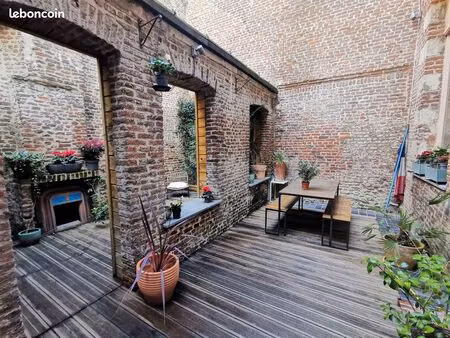 coup de cœur vieux-lille : appartement 100m2 avec jardin de ville et cachet