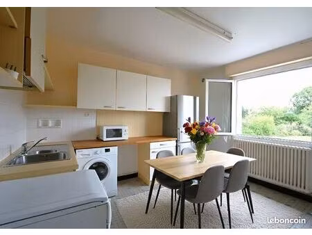 t3 de 77 m² avec terrasse et 2 parkings