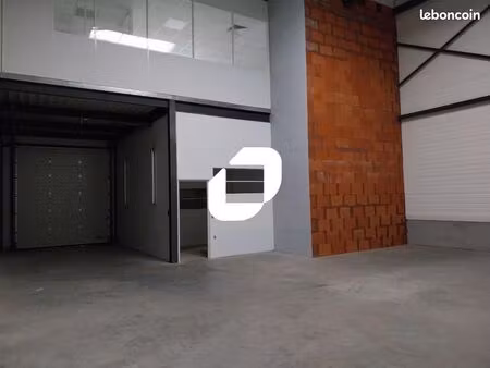 local bureaux 227 m²