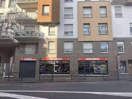 local 90 m² nogent-sur-marne