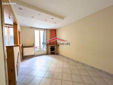 maison de ville 2 pièces 47 m²