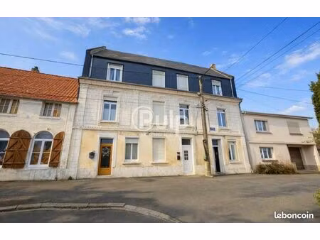 immeuble 15 pièces 273 m²