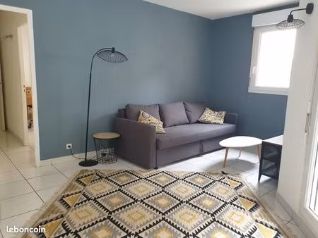 joli f2 meublé 48m2 + place parking privé - quartier arceaux