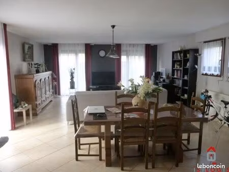 maison 6 pièces 126 m²
