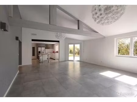maison 166m2 de plain-pied entièrement rénovée