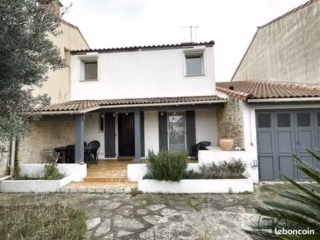villa 5 pièces 90 m²