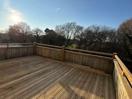 bureaux 97 m² le hézo