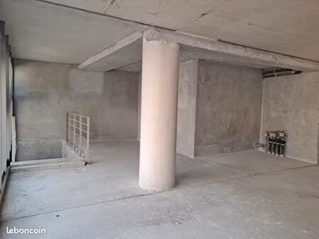 local commercial 95 m² castelnau le lez