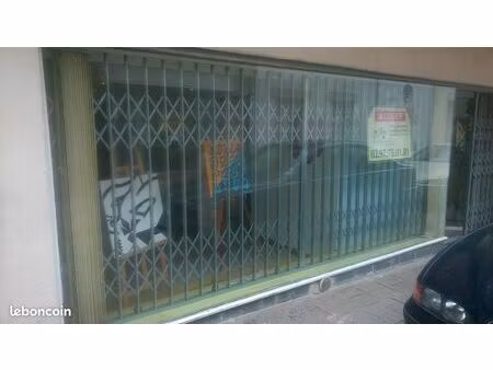 locale commercial à malestroit 24m²