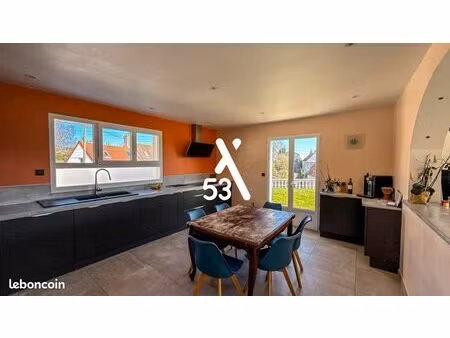 maison 7 pièces 225 m²