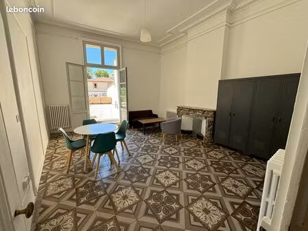 t1 bis meublé aux beaux-arts