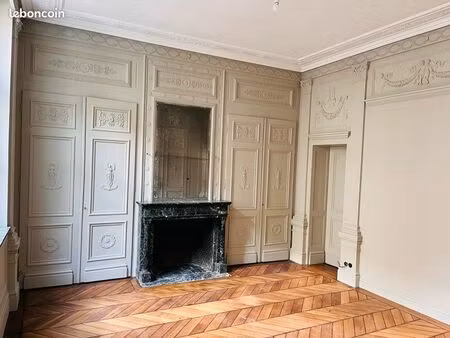 a louer. 140m2 bureau de prestige / vieux lille