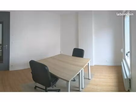 bureau à louer – 13 m² – lumineux – toutes charges comprises