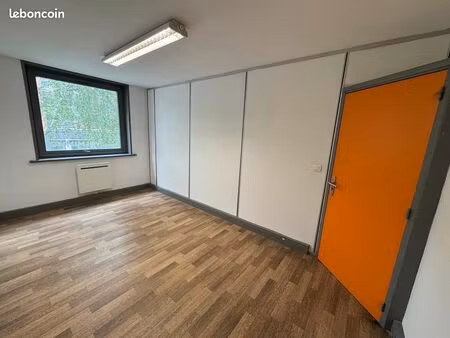bureau 14 m² prox. grand stade
