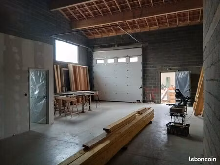 location hangar/dépôt/stockage