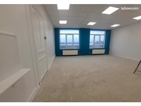 bureaux à louer 20–140 m² + entrepôts 100 m2 - site cavrois mahieu