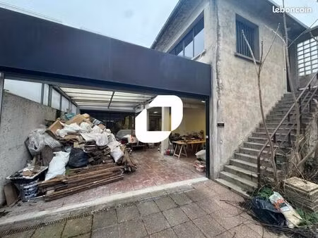 local d'activité 320 m²