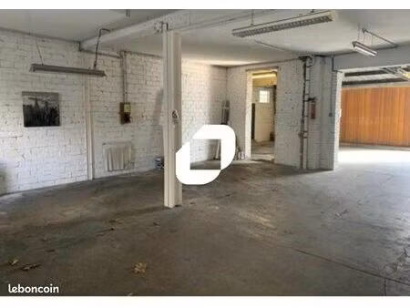 local d'activité 70 m²