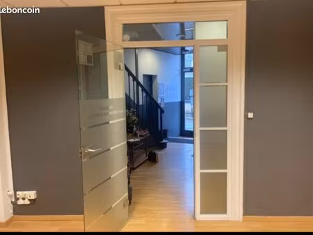 local et salle d'attente en hypercentre de valenciennes