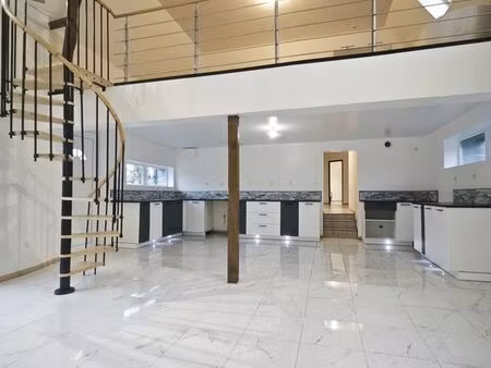 maison 6 pièces 140 m²