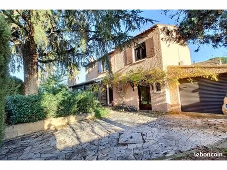 maison familiale aux multiples possibilités  belle parcelle arborée de 580 m²