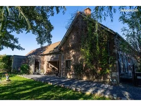 fermette entièrement rénovée comprenant 3 habitations