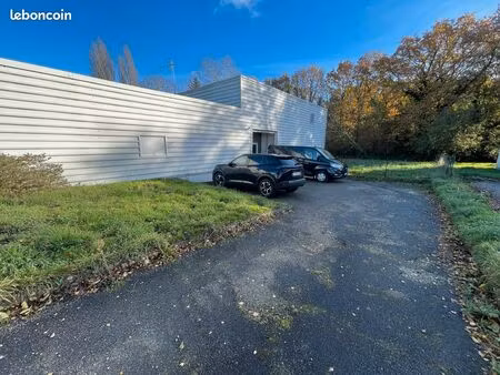 bureaux et plateaux. surface totale 185 m² za de kerhoas a larmor plage