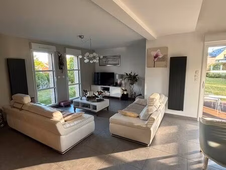 maison familiale contemporaine avec piscine – 5 chambres