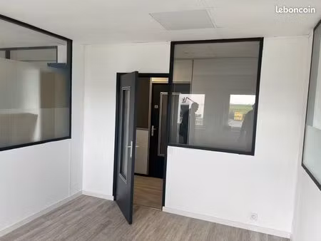 bureau de 15m² dans la zi de seclin ( rue du rouge bouton )