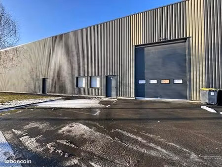 local industriel 422 m²