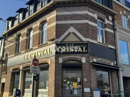 local commercial 143 m²