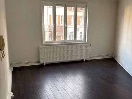 bureaux situés hyper centre et à 2 pas de la gare lille flandres