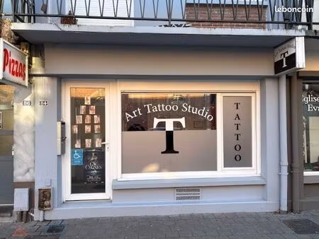 local commercial centre ville