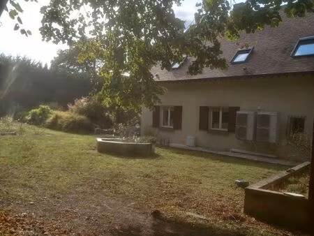 propriété de 254 m2 +11000 m2 + structure equestre