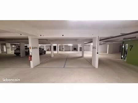 place de parking dans résidence neuve (2024) – accès très facile –1er sous-sol