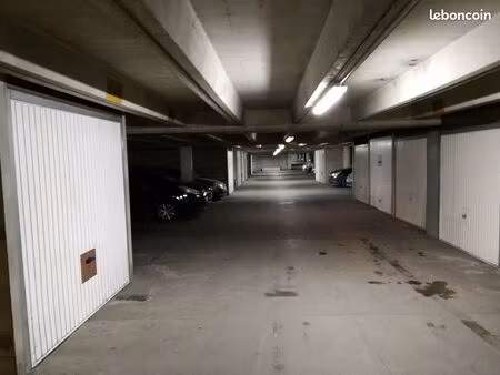 à louer place de parking bd albert camus sarcelles 85 cc