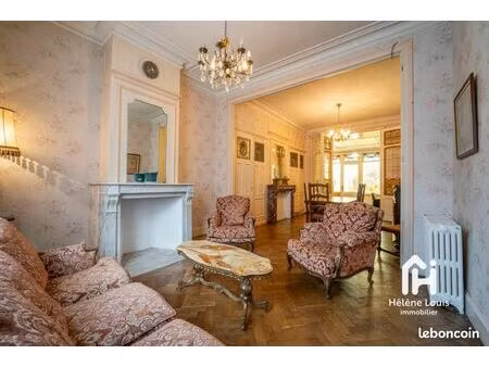 maison 8 pièces 152 m²