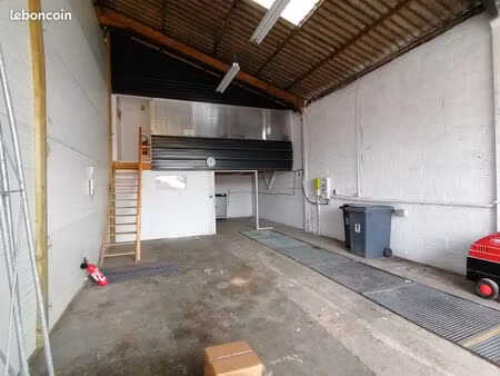 hangar à louer